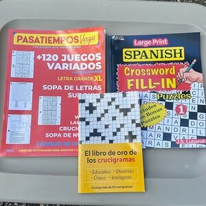 Brand new puzzle books never used- Spanish